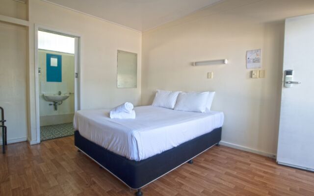 Nightcap at Marine Hotel