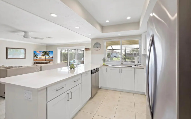 Waterfront Home With Pool and Western Exposure