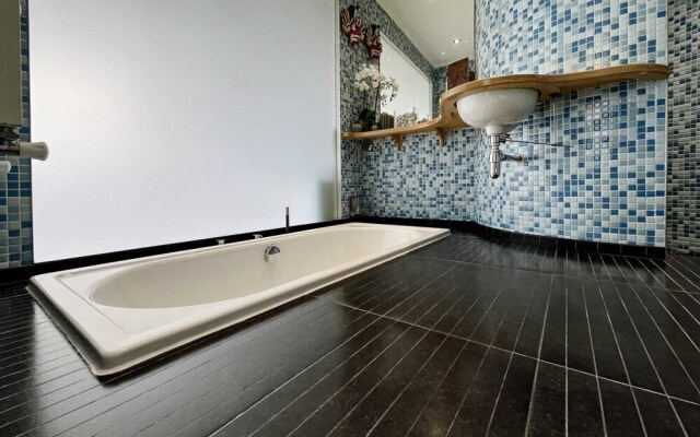 Quirky and Modern Clerkenwell Apartment