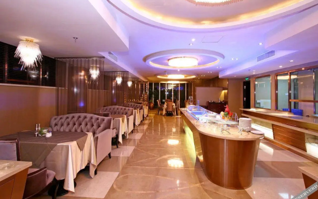 Lujiang Harbourview Hotel