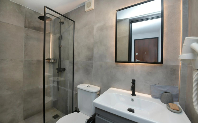 Kosmoplaz Beach Hotel