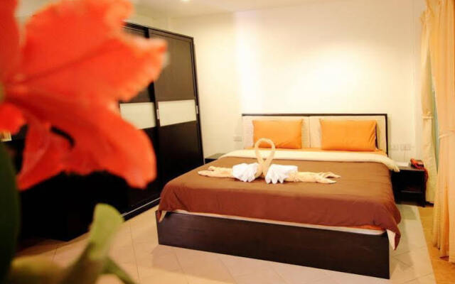 Cherry Budget Hostel @patong Beach