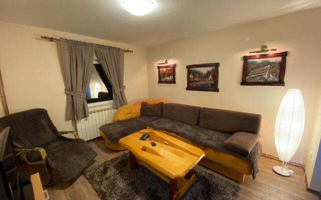 Holiday Homes Durmitorski Gaj