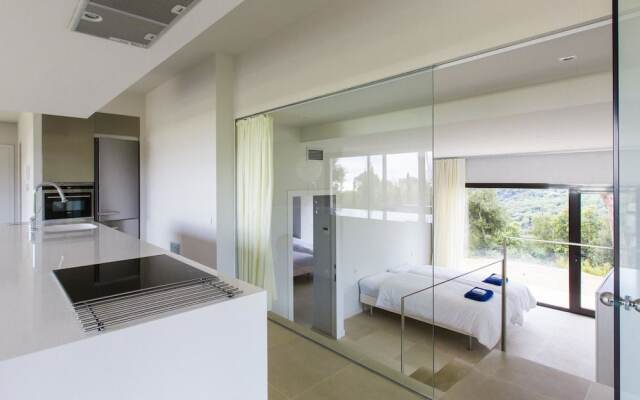 Modern Holiday Home in Sant Andreu de Llavaneres with Swimming Pool