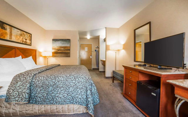 Rodeway Inn & Suites - Nampa