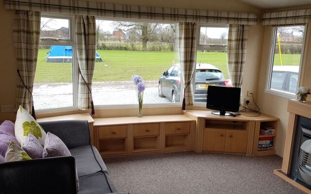 Pitch & Canvas - Self Catering at Broad Oak Farm