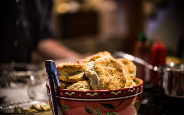 Mountain Harbour B&B and Hiker Hostel