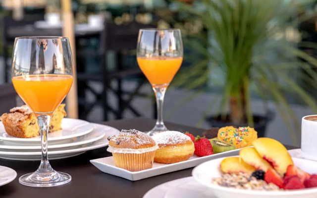 Victoria Palace Hotel