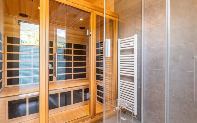 Nice Chalet With Whirlpool