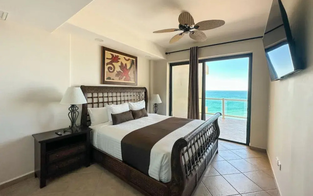Beach Bliss Retreat 2BR Beachfront Condo