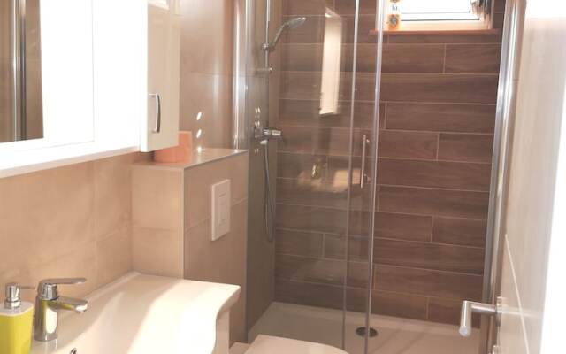 City Apartments Lani 3