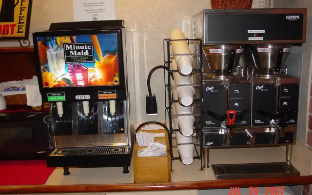 Lomira Inn and Suites