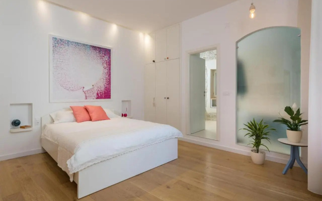 That place studio apartment