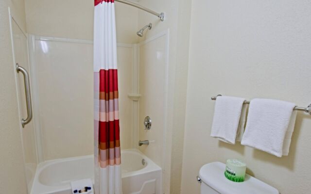 Red Roof Inn Erie – I-90