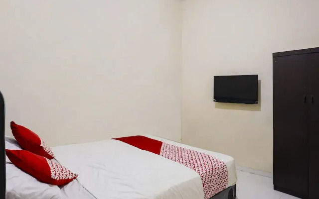OYO 92451 Hasan House Syariah 2NearVihara Budhi Bhakti