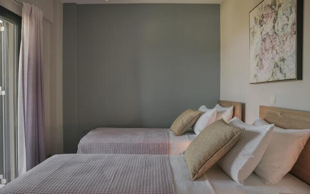 Queen Bee Apartment A