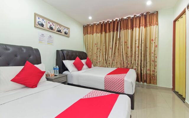 OYO 444 KL Empire Hotel