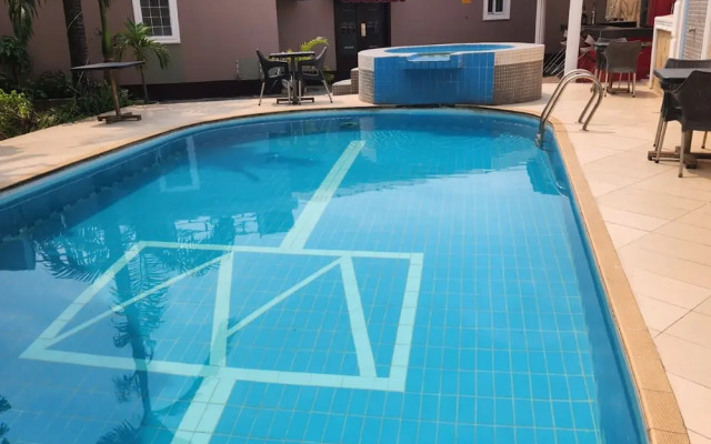 Hod Apartments   Gra