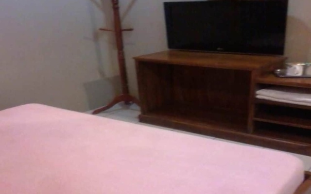 John's Place – Guest Rooms – Kuching