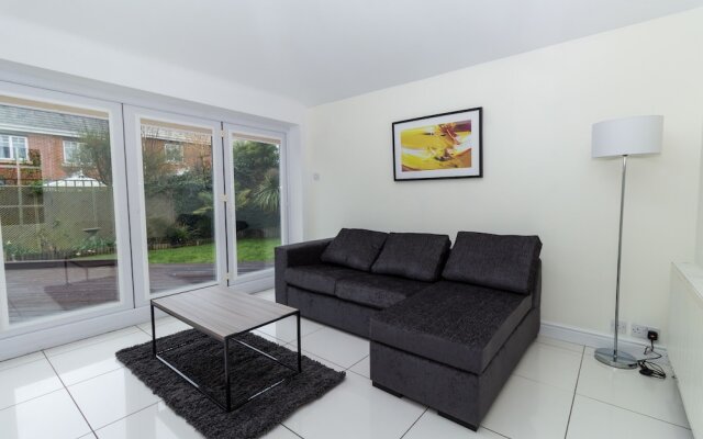 Luxury 5 Bed house in Windsor