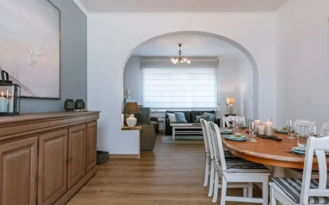 Spacious Apartment With Terrace in Ostend