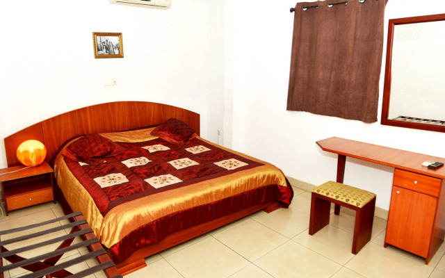 Paradise Hotel