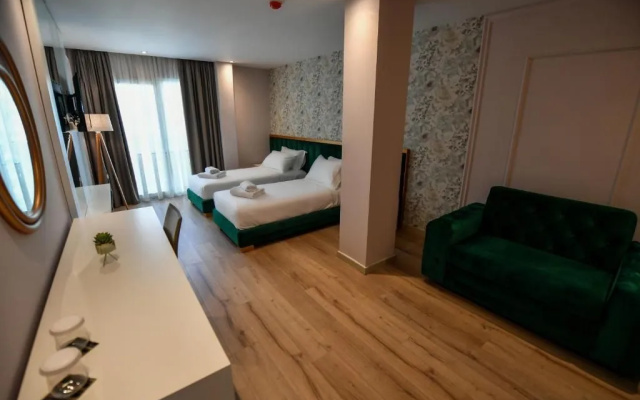 Iliad Hotel