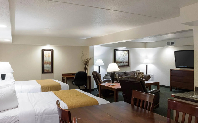 Baymont by Wyndham Jamestown Conference Center & Water Park