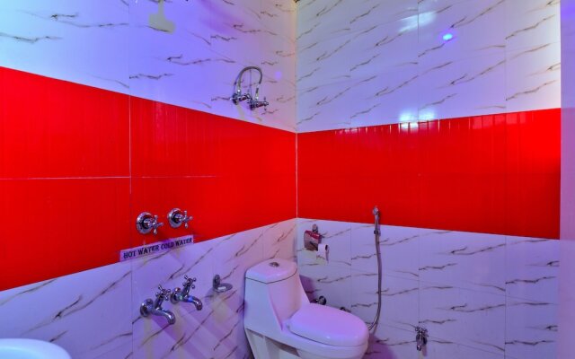 Oyo 36558 Hotel Raxit Inn