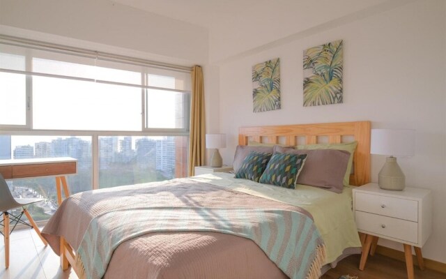 Modern 1 BR Barranco Apartment High Floor