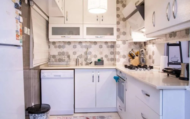 Chic And Convenient Flat In Izmir
