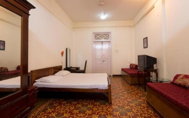 Bed and Breakfast at Colaba