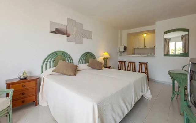 Marina Palace Apartments