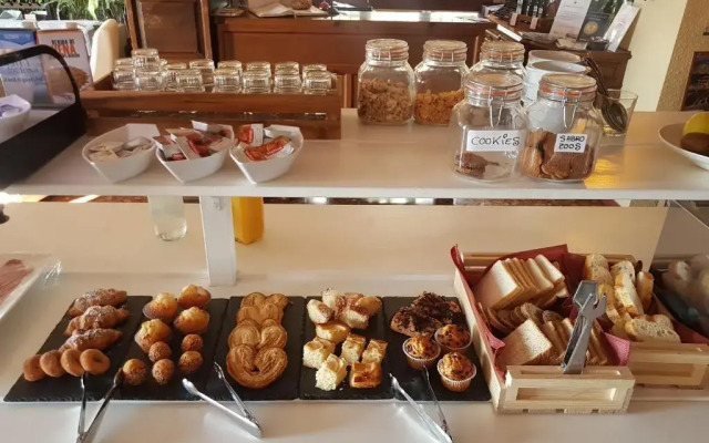 Hotel Bodegón
