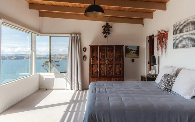 Seaview Sojourn - Waiheke Escapes
