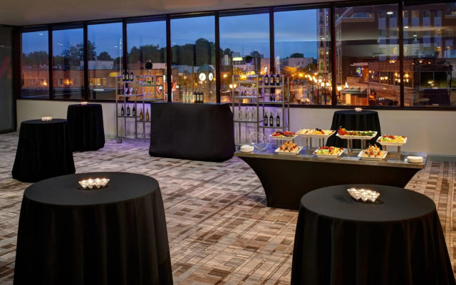 Marriott East Lansing at University Place