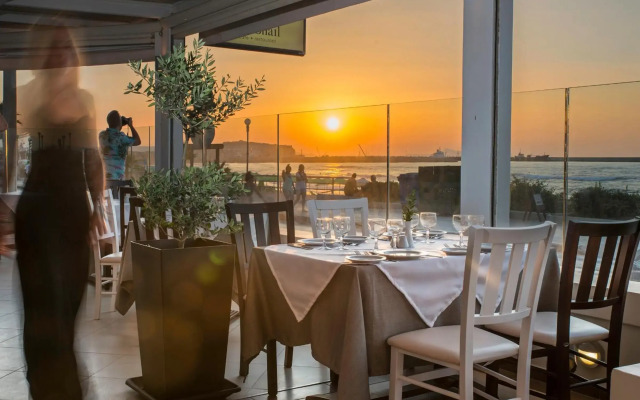 Swell Boutique Hotel