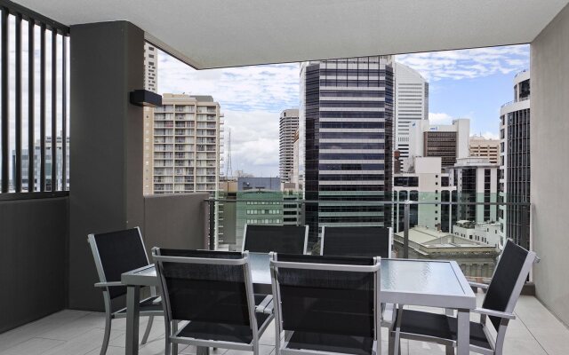 Quattro on Astor Apartments Brisbane by Restt