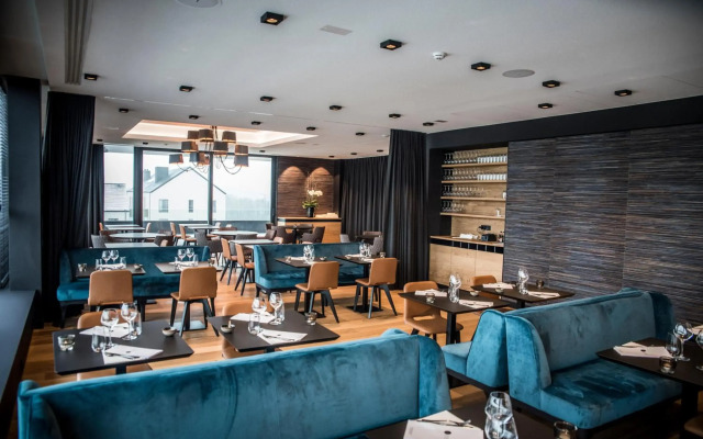 R hotel experiences