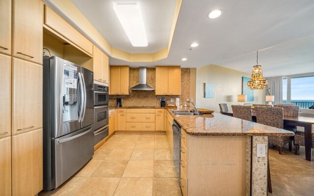 Crd0811 3 Bedroom Condo