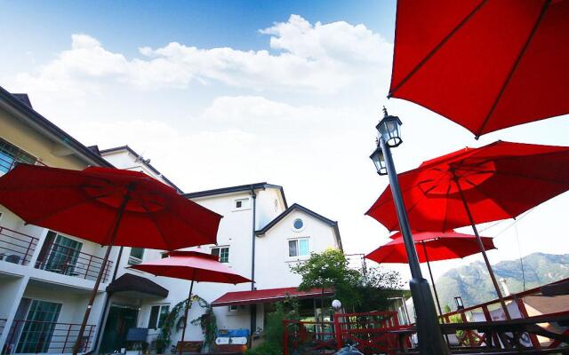 Chuncheon Flower Pension
