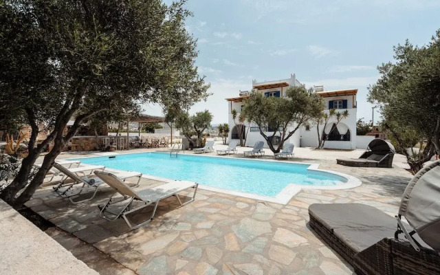 Diamantis studios apartments