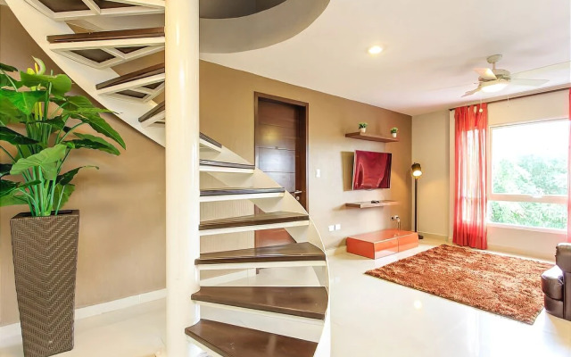 Plaza Paraiso by Playa Moments