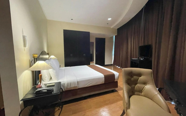 The Golden Peak Hotel & Suites powered by Cocotel