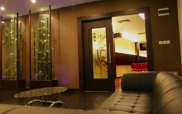 89 Hotel