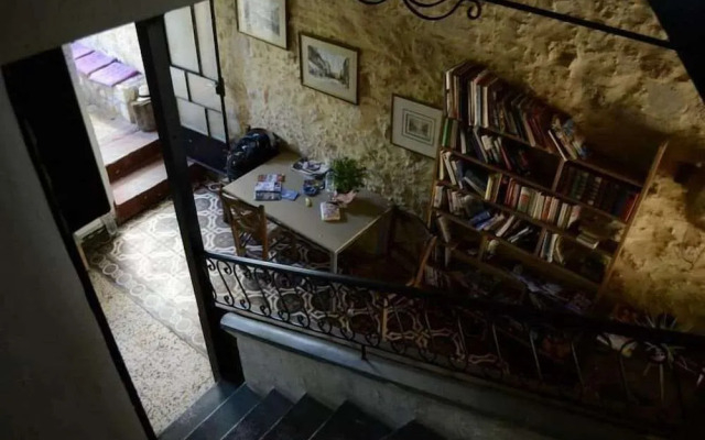 Chania City Hostel & Tours
