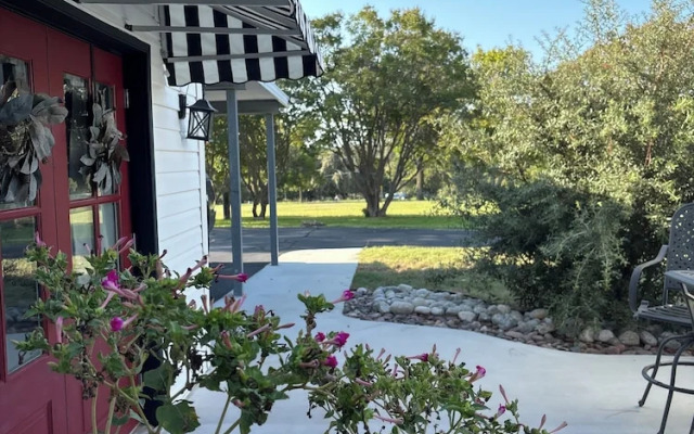 The Old Liberty Schoolhouse B&B