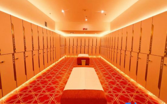 Mishan Water Palace Hotel