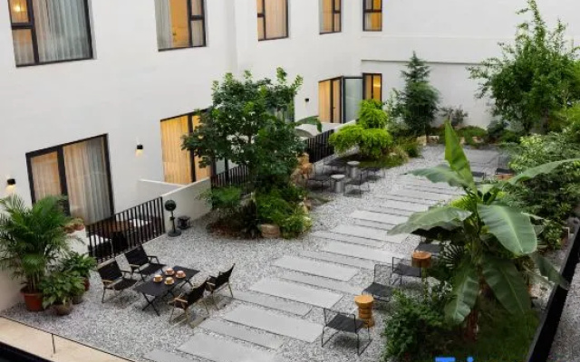 LvYin Island Coffee Hotel (Weihai High-speed Railway Station)