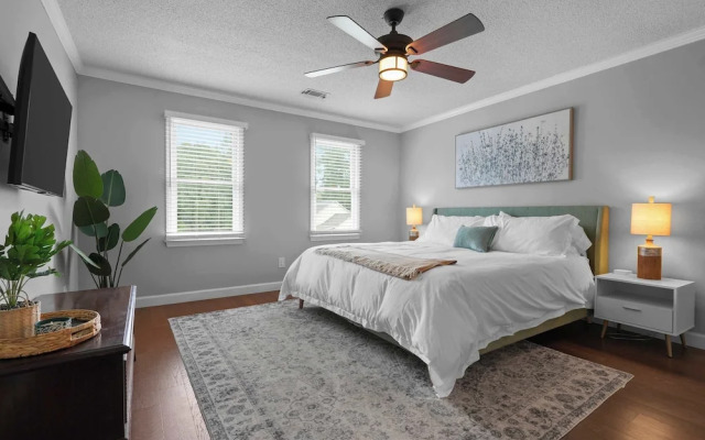 Southern Sunshine Retreat